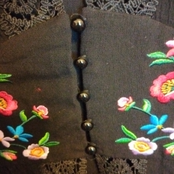 Black Cover Up from Forever 21 - Picture 8 of 9